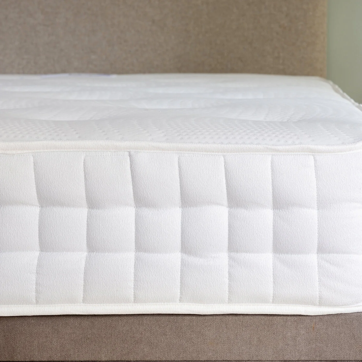1000 Pocket Spring Mattress - Image 4