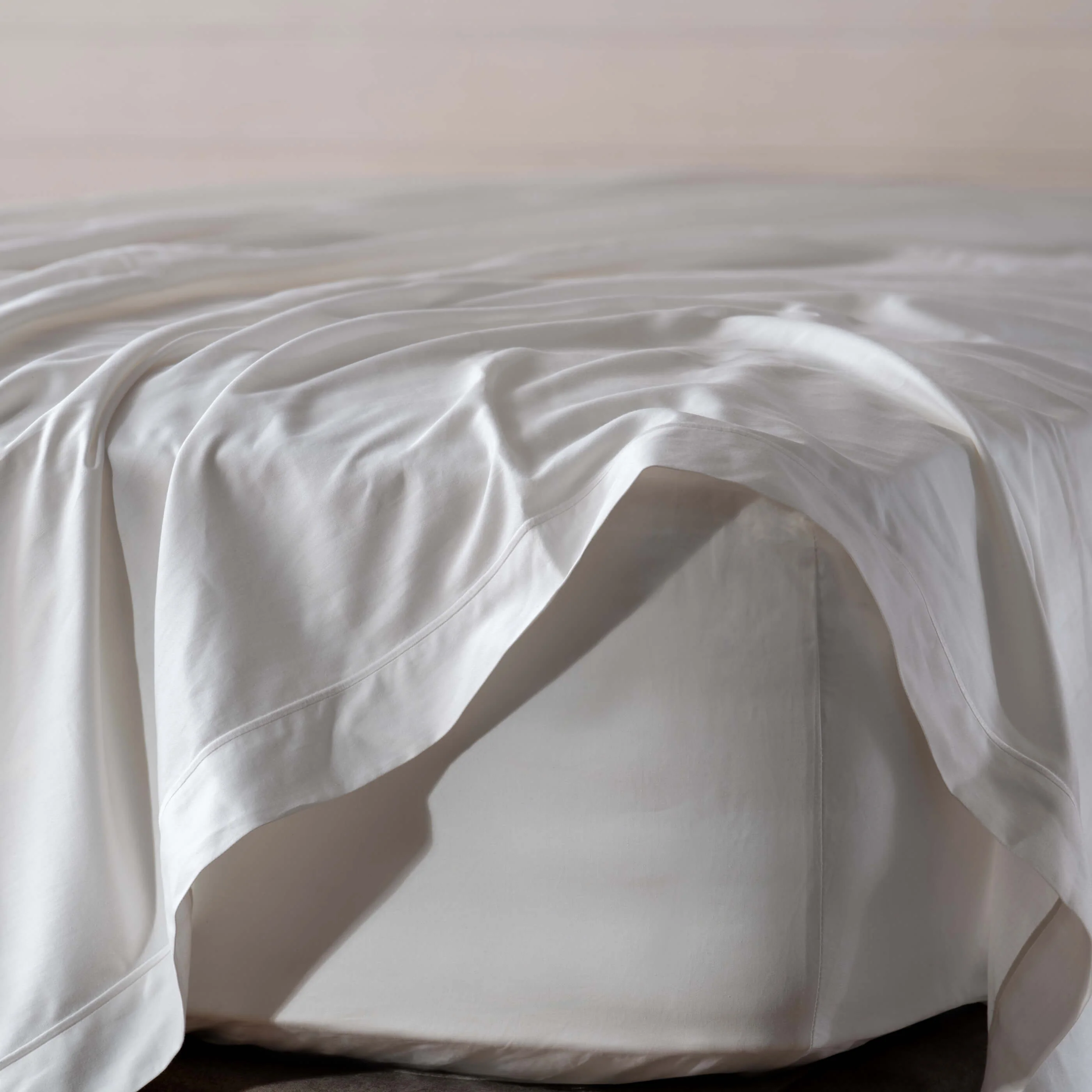 White 400 Thread Count Egyptian Cotton Bedding And Sheets - Image 9