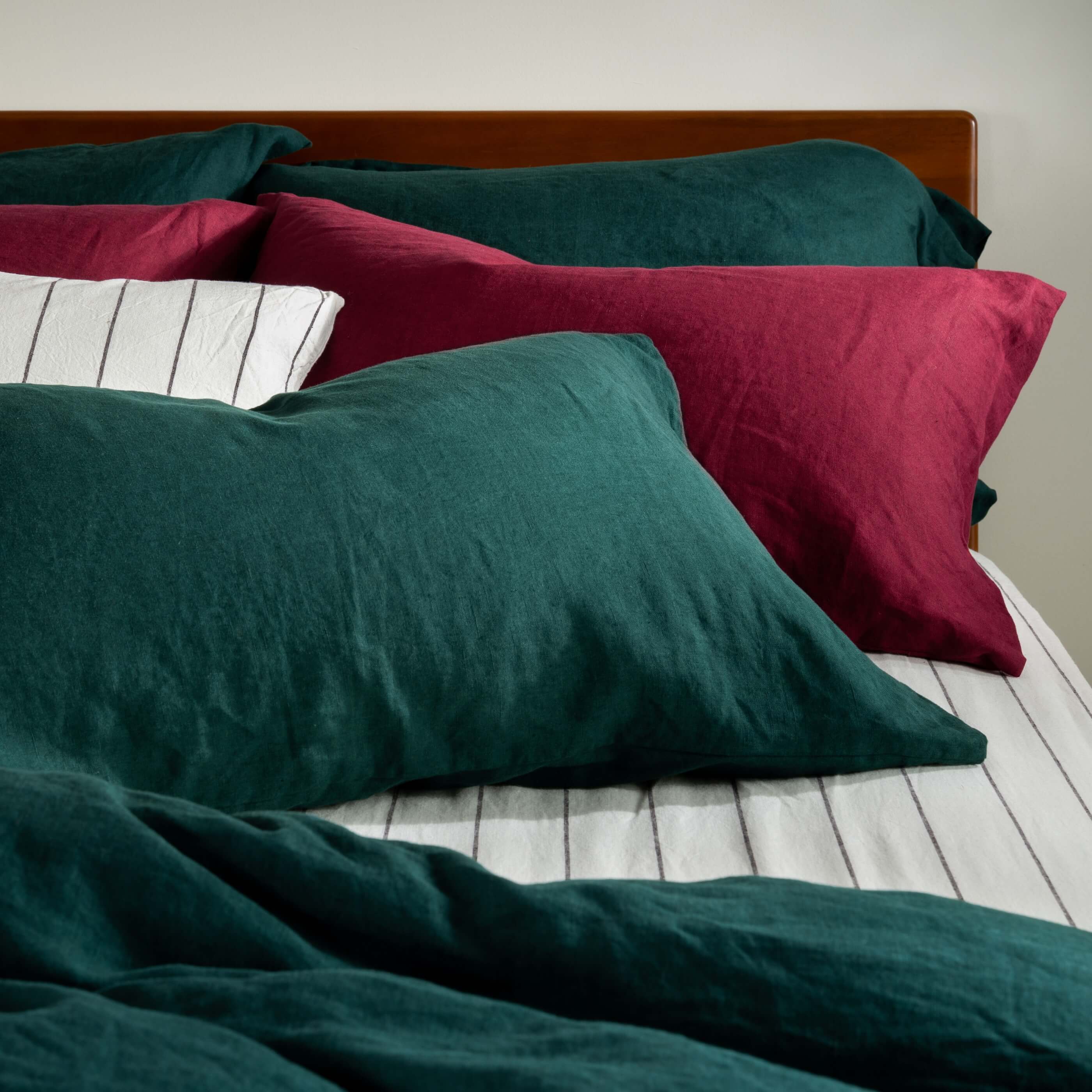 Dark Emerald French Linen 40cm Deep Fitted Sheets - Image 4