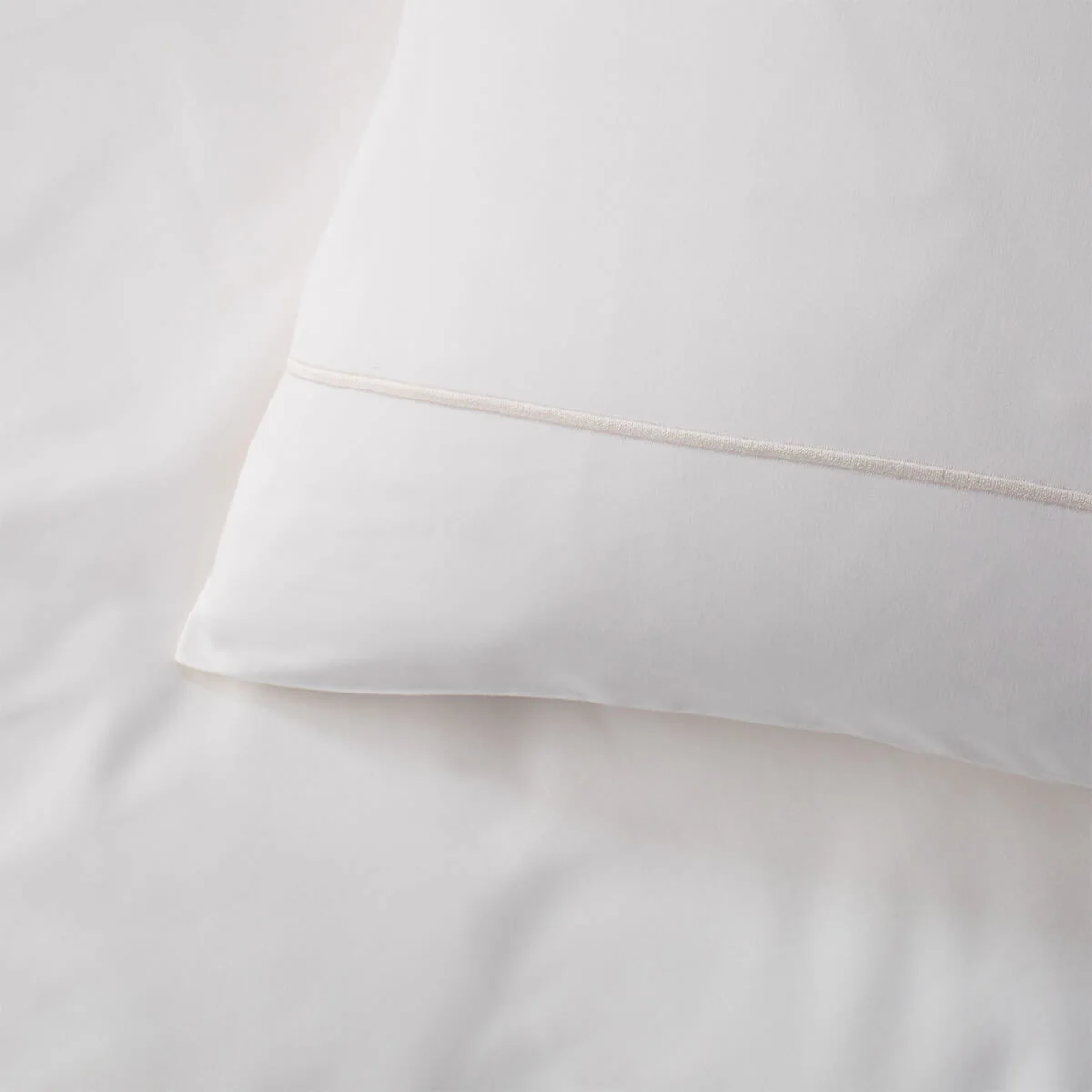 Ivory 600 Thread Count Egyptian Cotton Pillowcases - Image 3