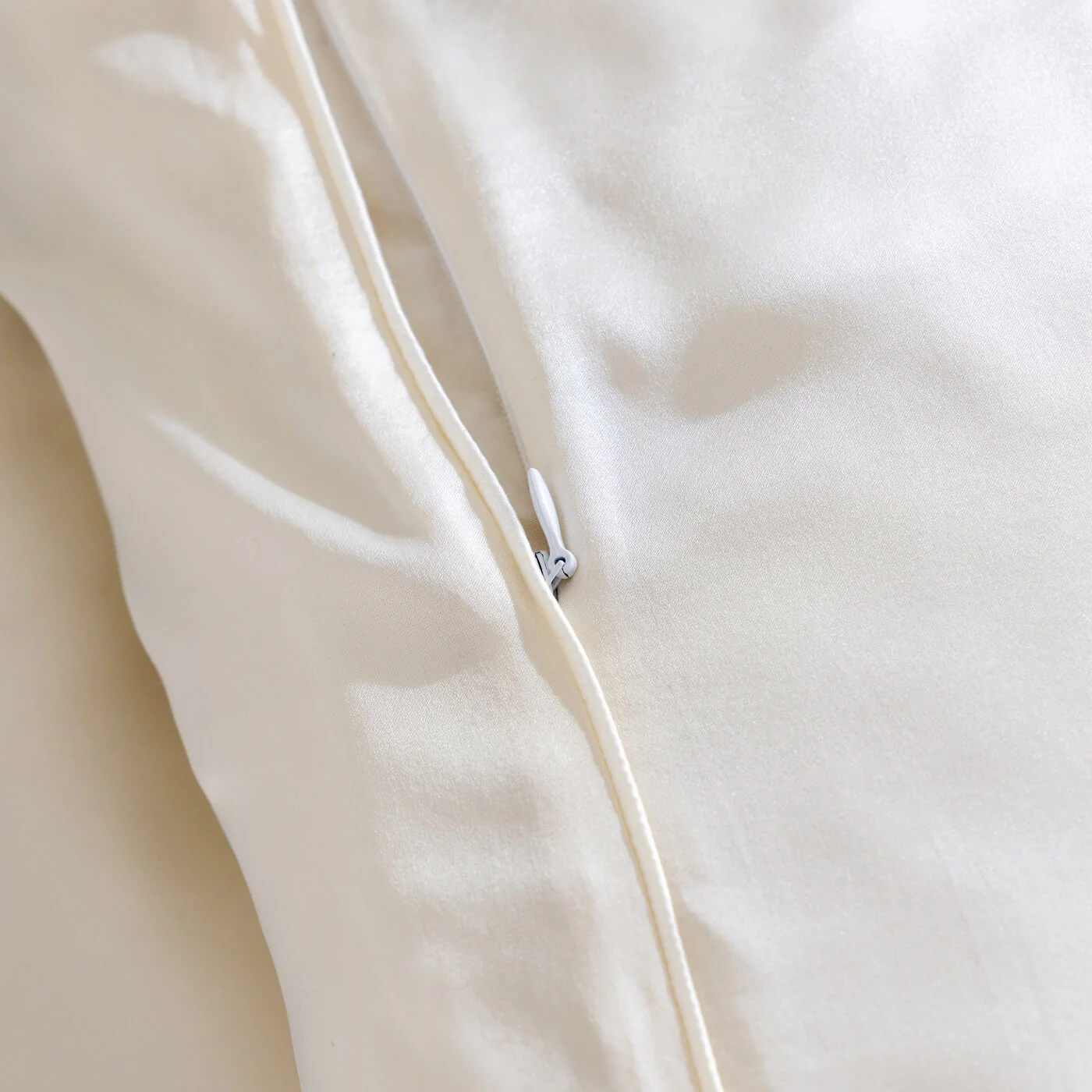 Ivory Mulberry Silk Pillowcases - Image 6