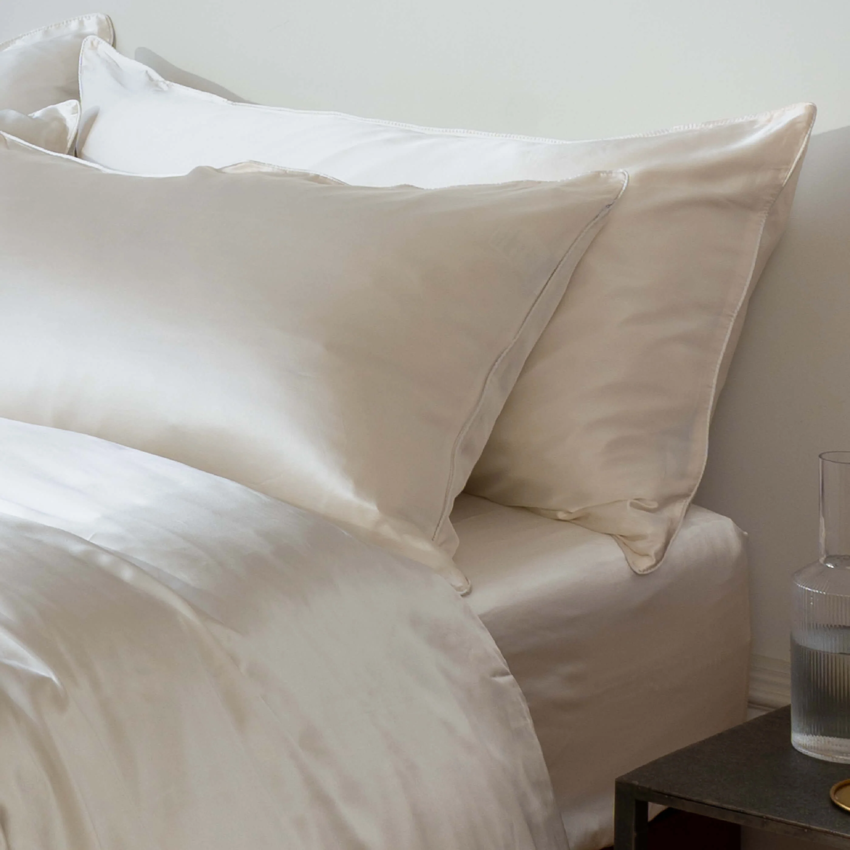 Ivory Mulberry Silk 30cm Standard Fitted Sheets - Image 4