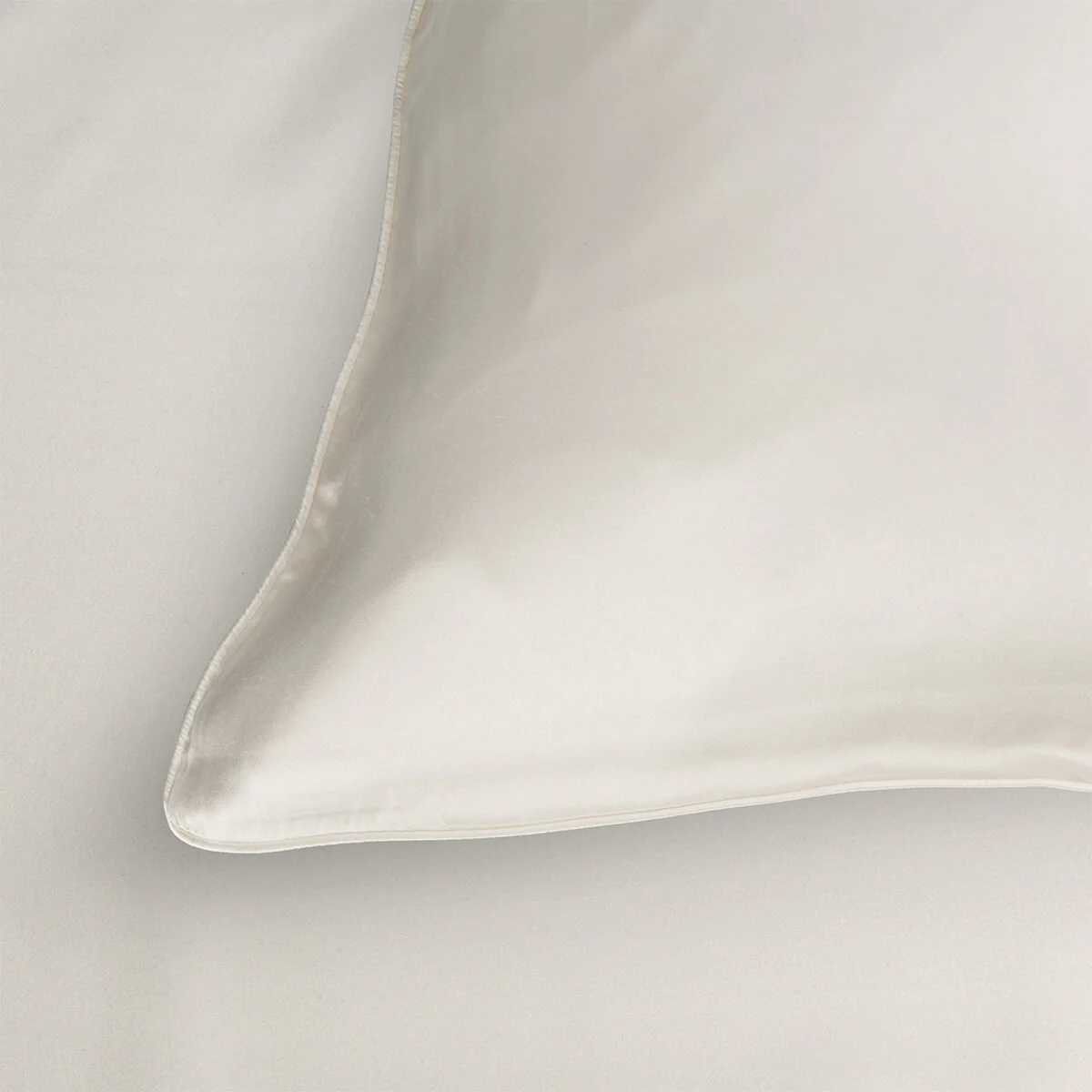Ivory Pure Mulberry Silk Bedding & Bed Sheets - Image 8