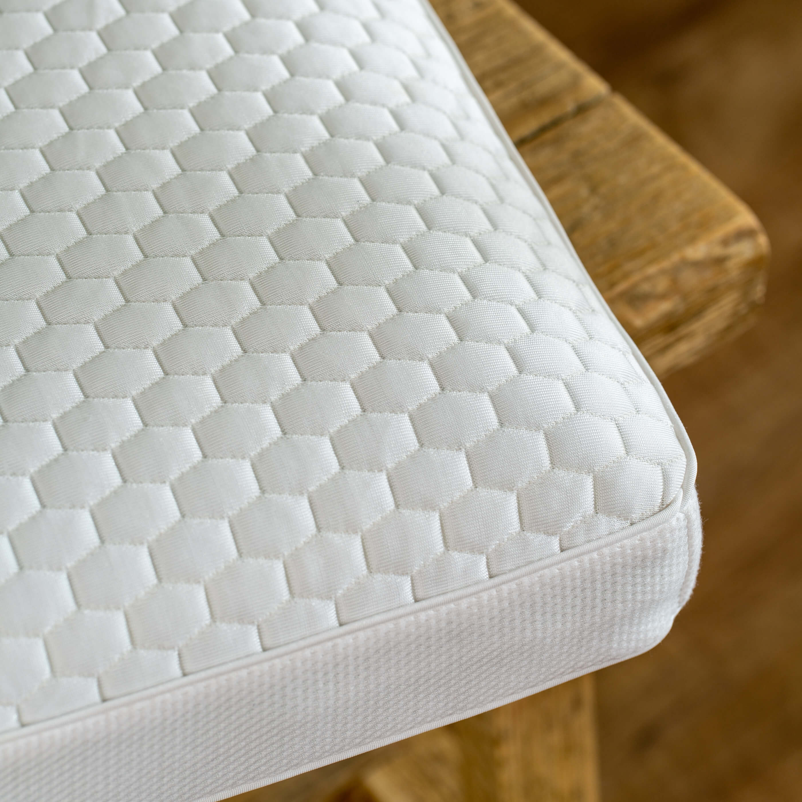 Memory Foam Cooling Pillow - Image 3