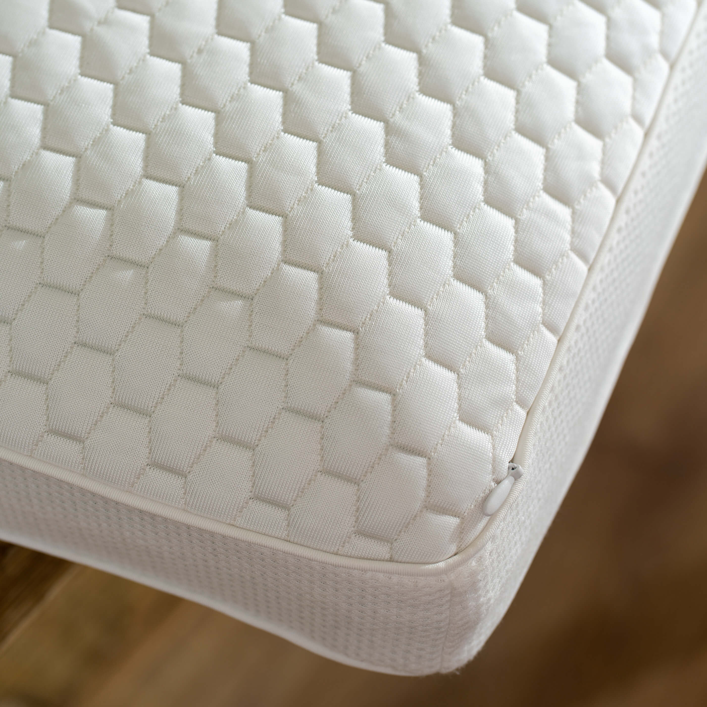 Memory Foam Cooling Pillow - Image 5