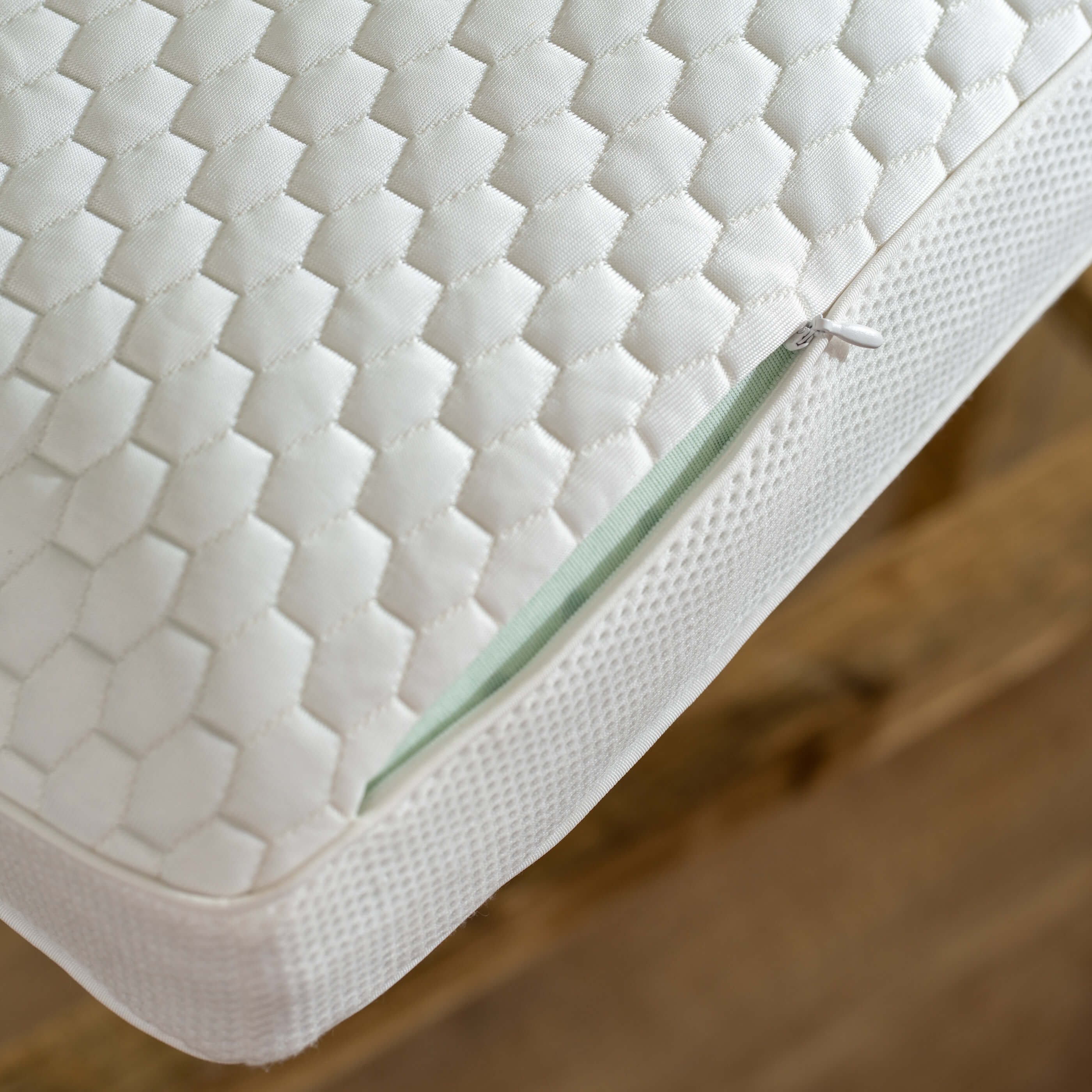 Memory Foam Cooling Pillow - Image 6