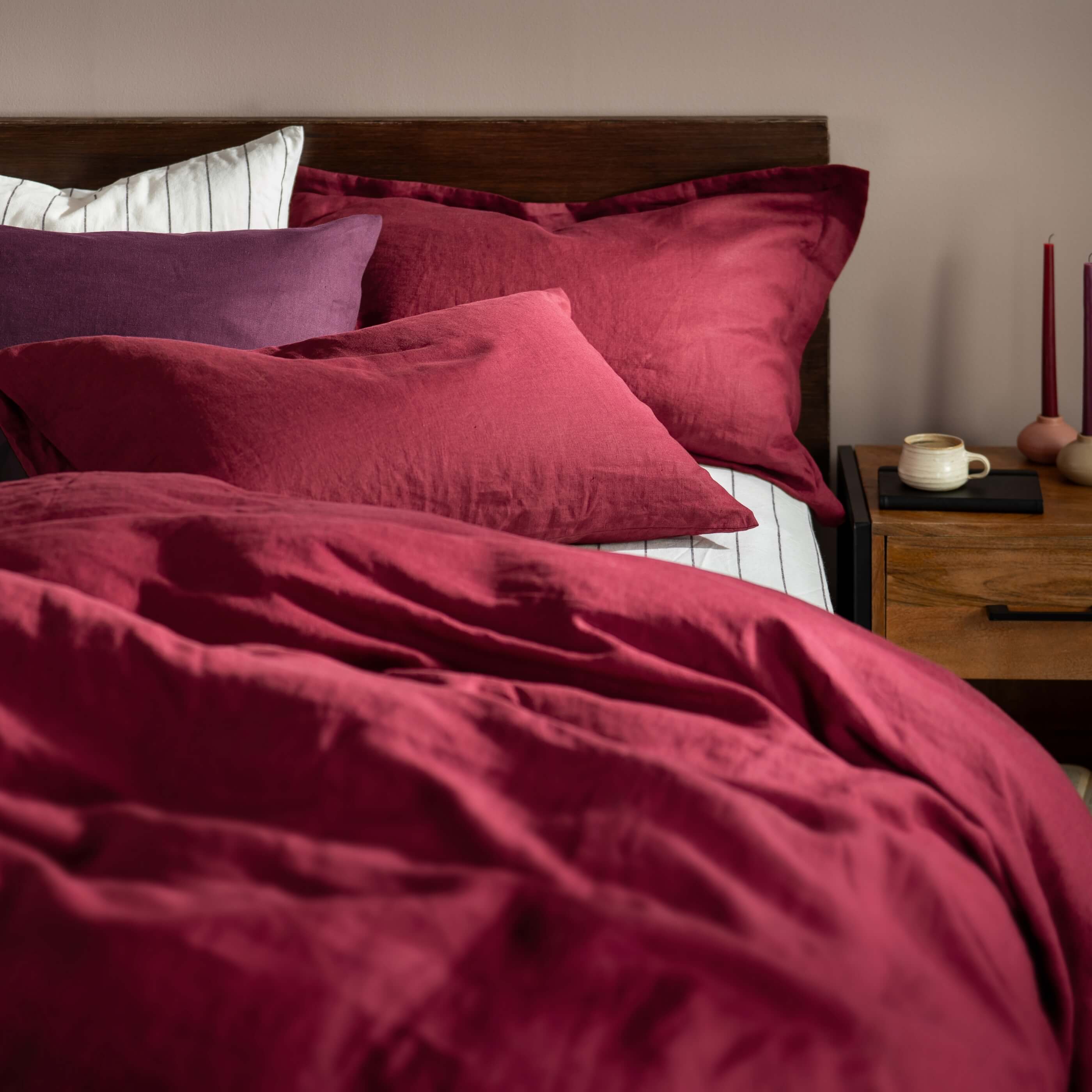 Raspberry French Linen 40cm Deep Fitted Sheets - Image 2