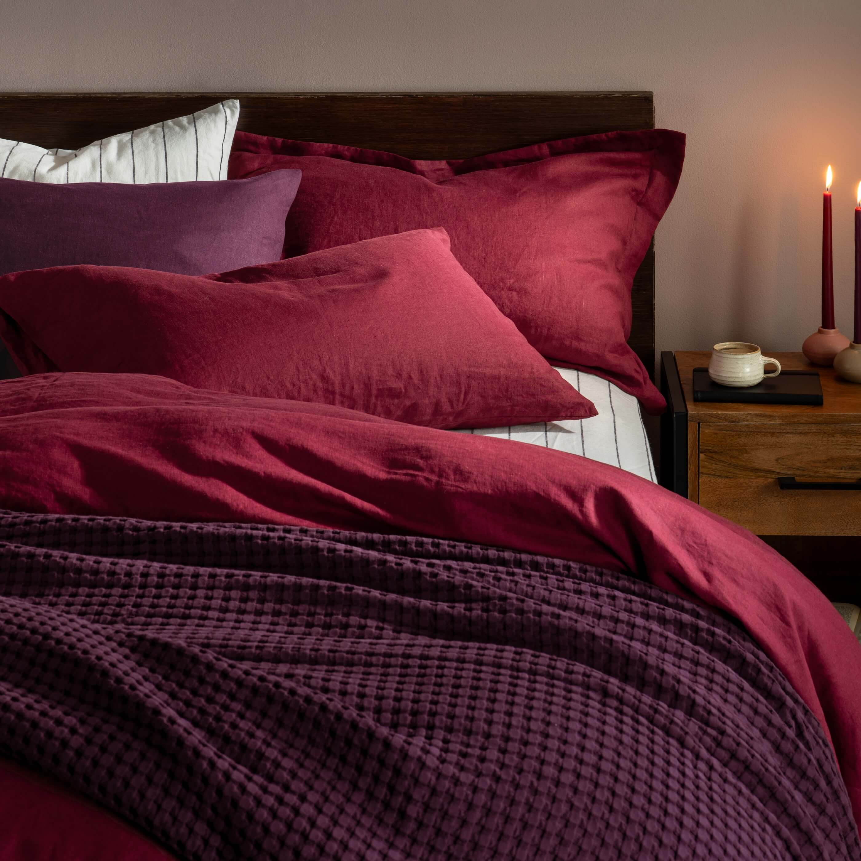Raspberry French Linen 40cm Deep Fitted Sheets - Image 3