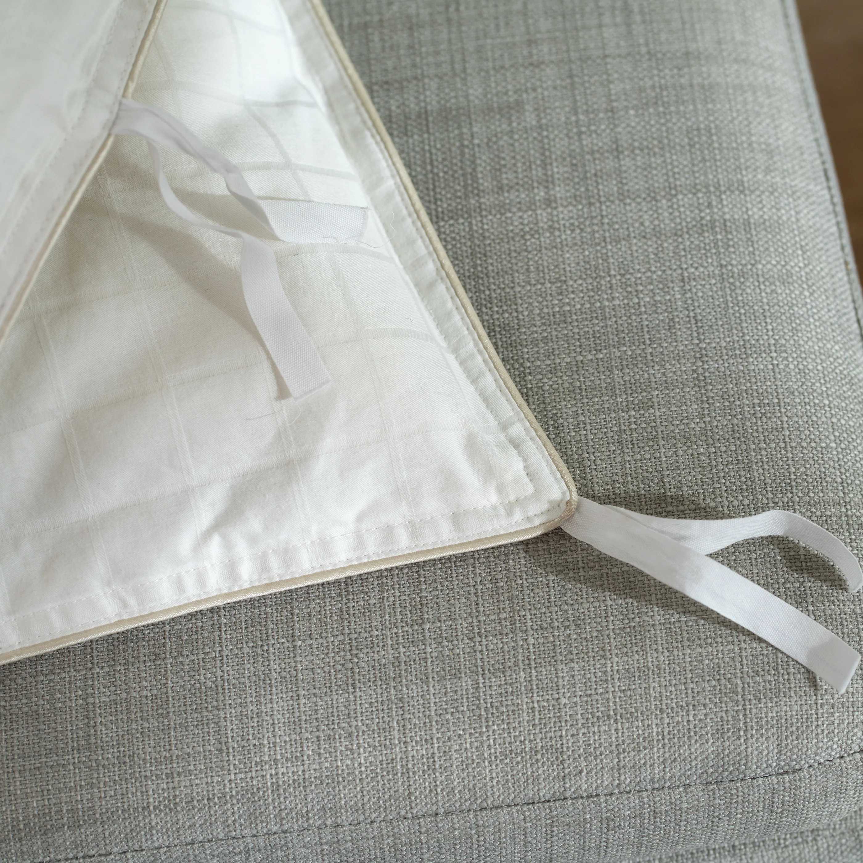 Soft as Down with Silk Duvet - Signature Ties - Image 3