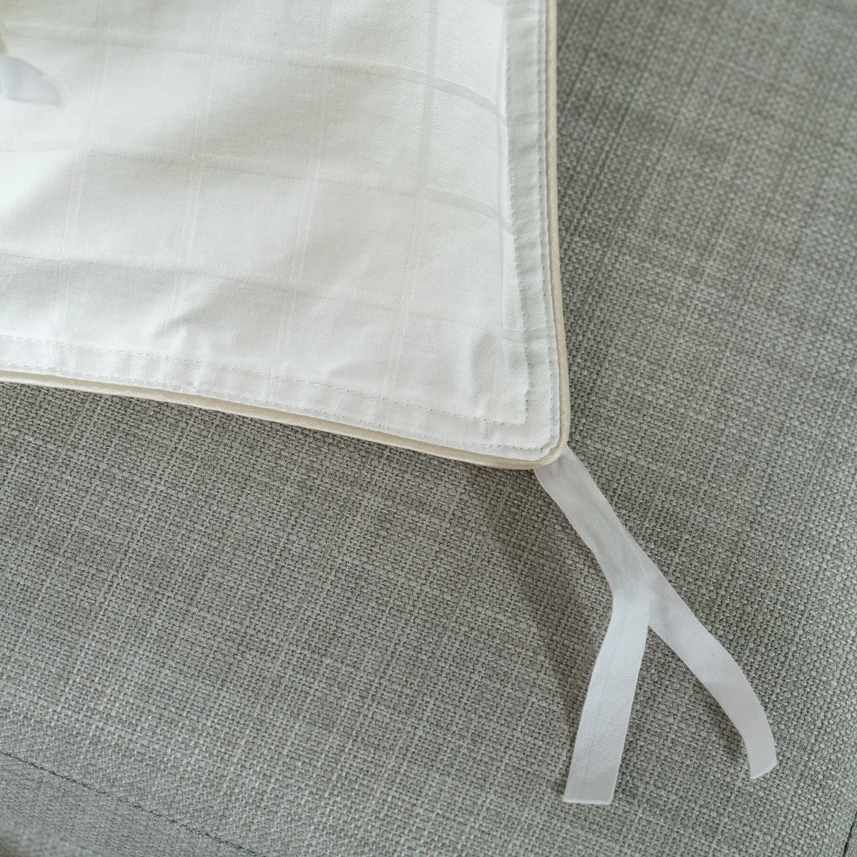 Soft as Down with Silk Duvet - Signature Ties - Image 4