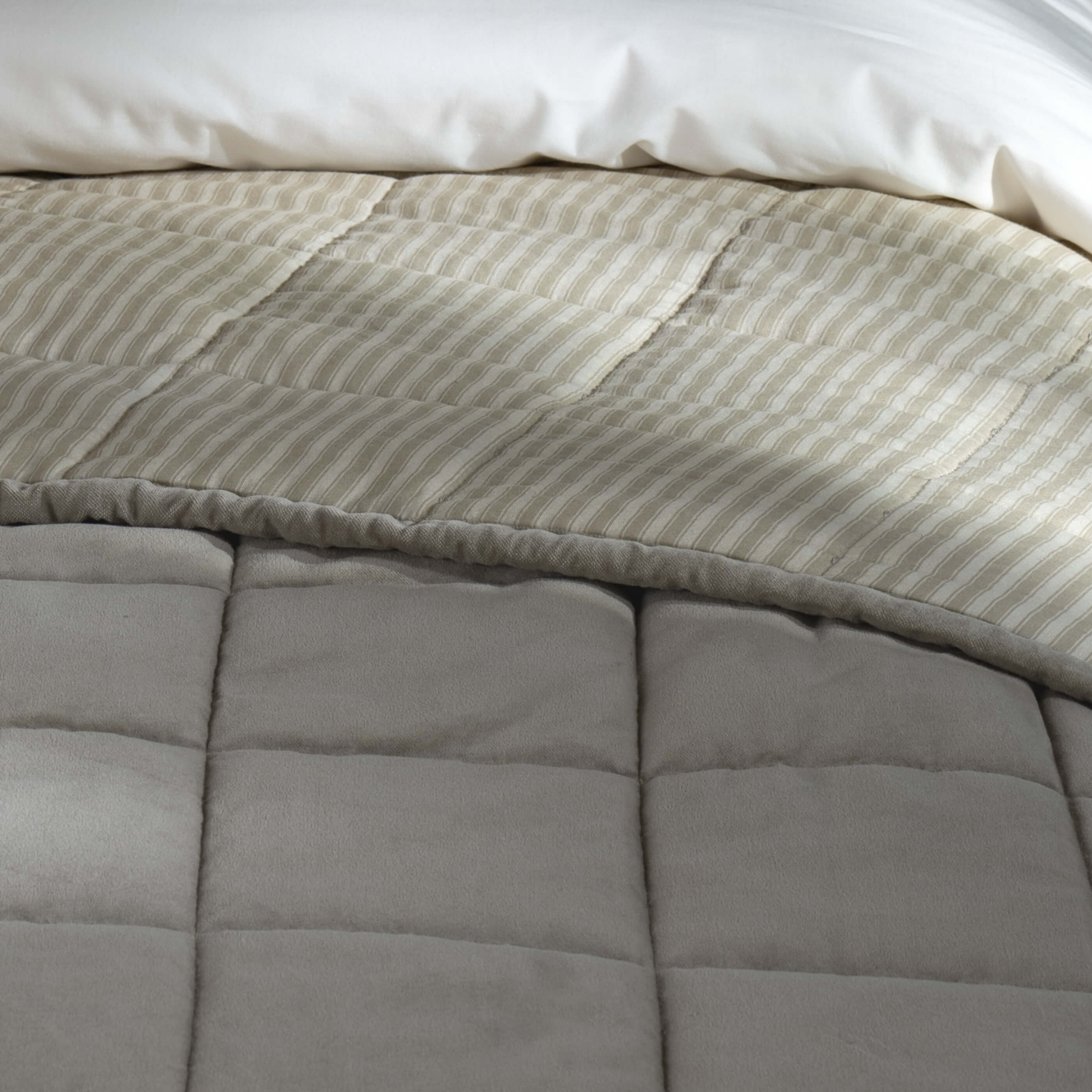 Soft Grey Velvet Cotton Quilted Bedspreads - Image 3