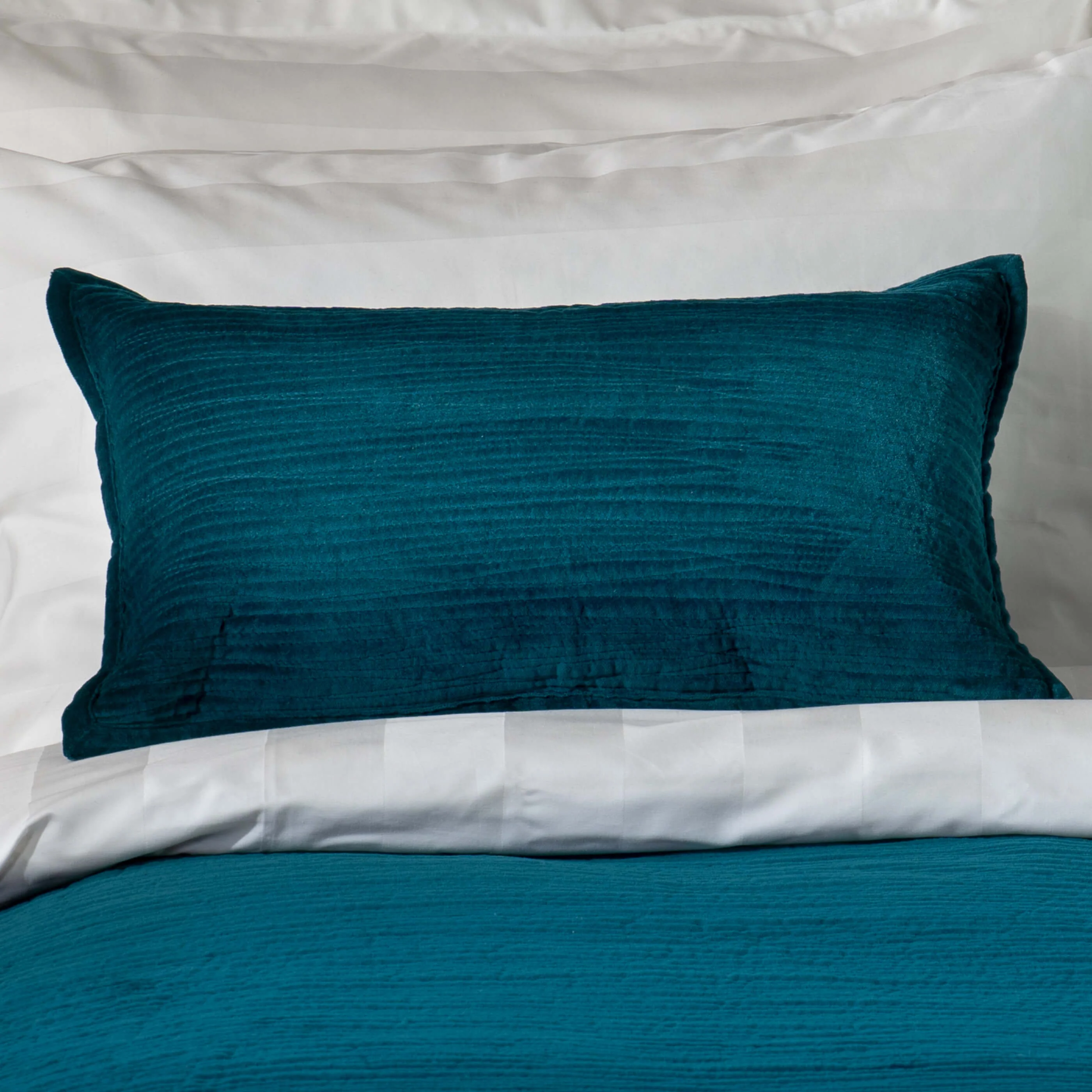 Textured Velvet Small Rectangle Cushion Cover - Image 2