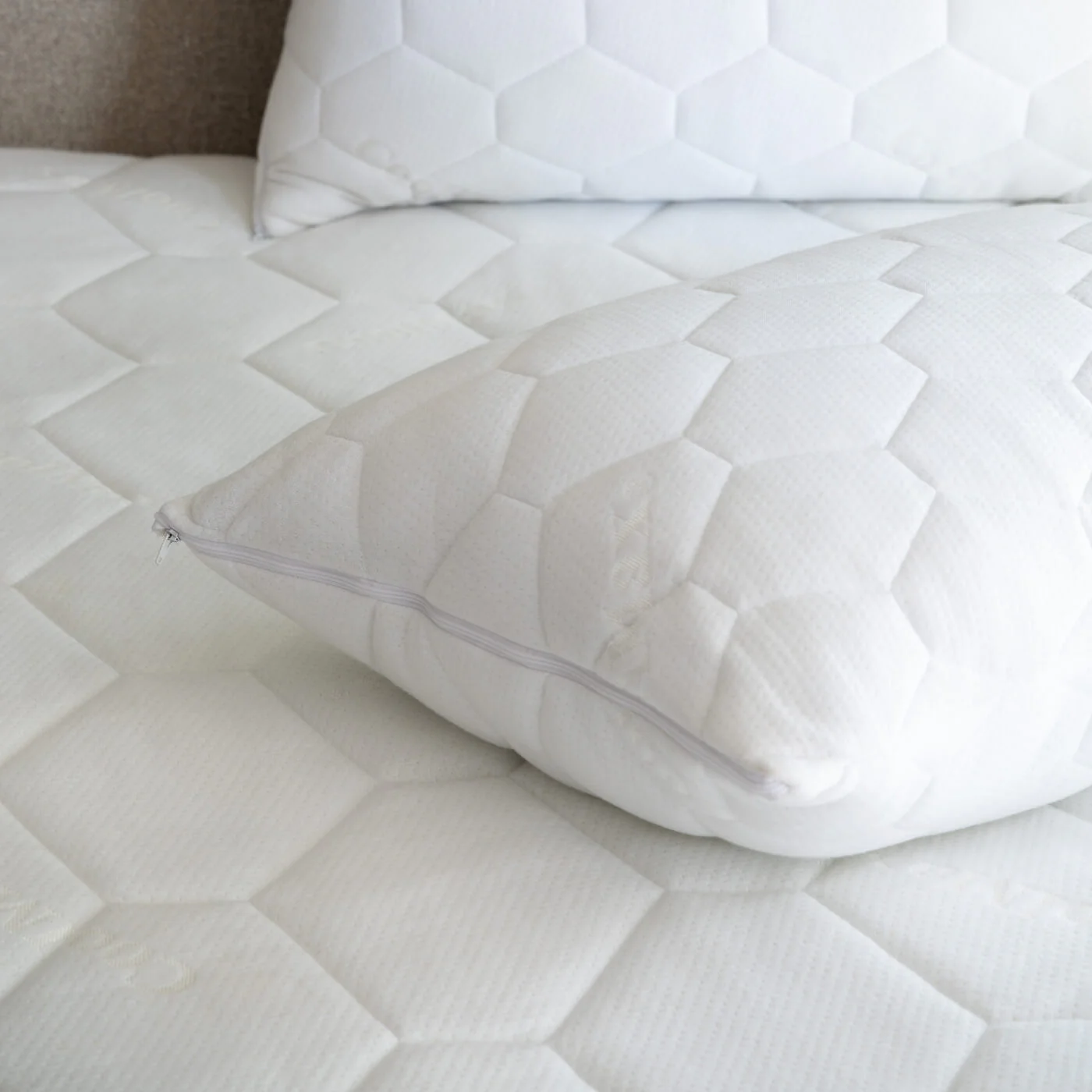 Waterproof Coolmax Pillow Protector - Image 3