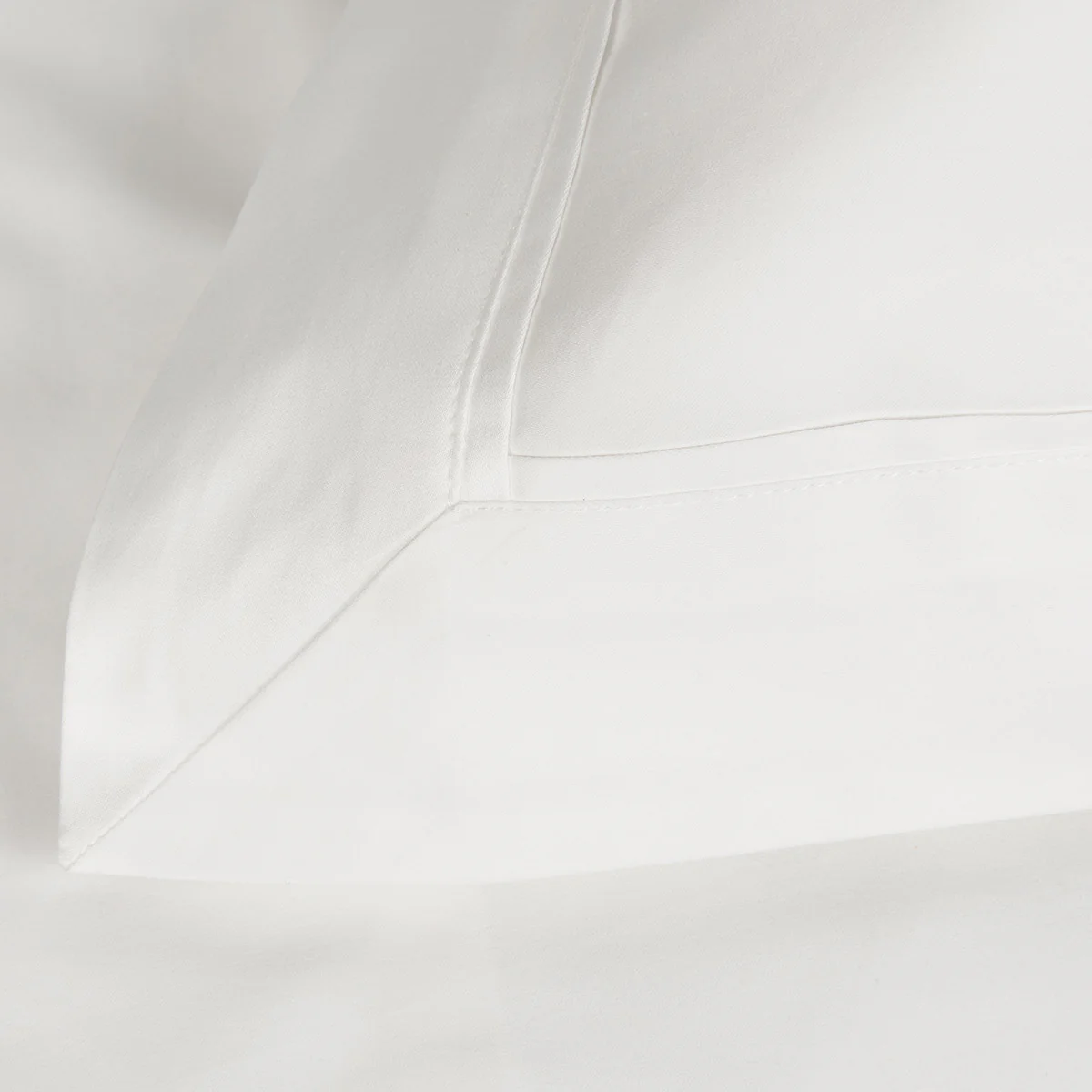 White 1000 Thread Count Supima Cotton Standard Bed Set - Image 4