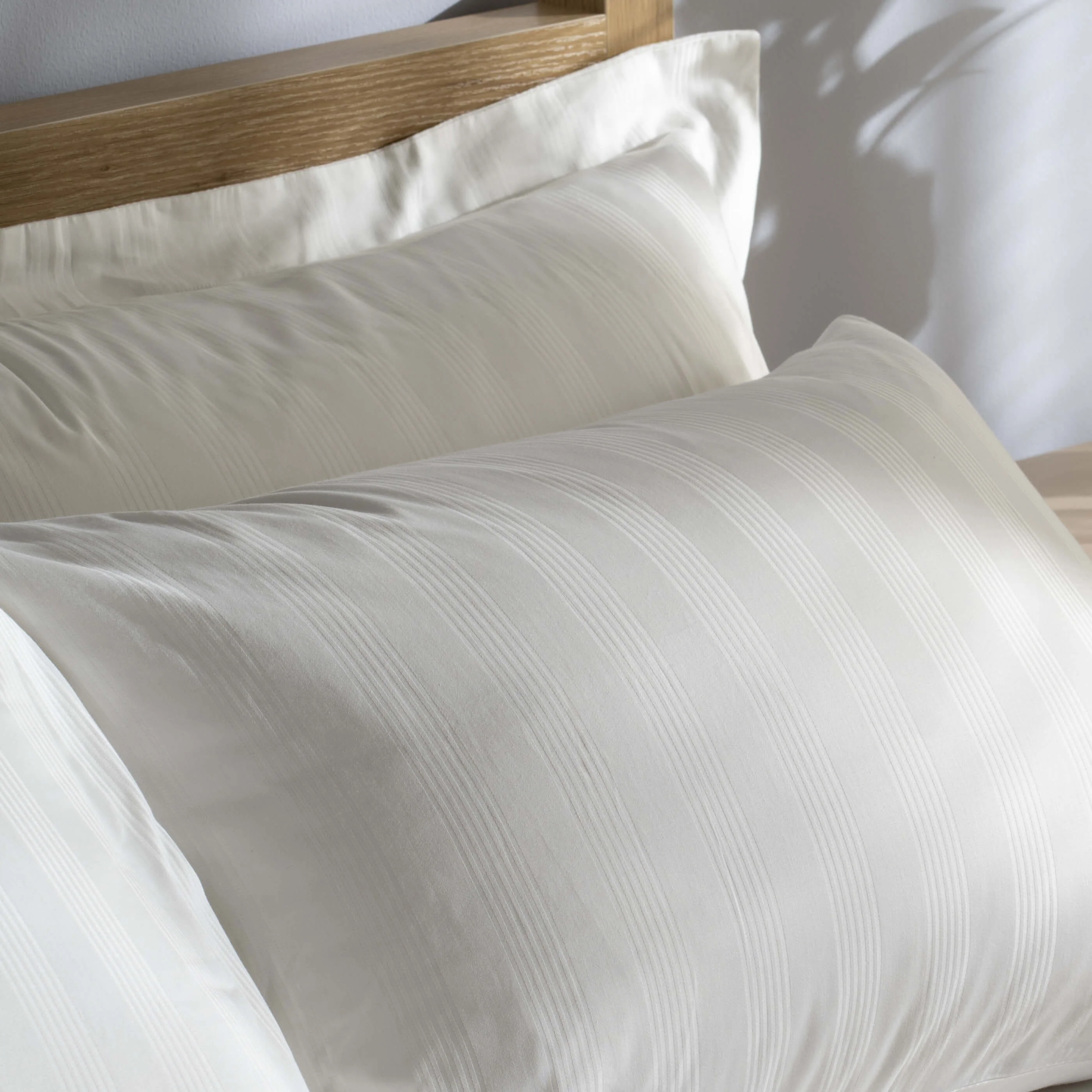 White 400 Thread Count Cotton Dobby Stripe Duvet Cover - Image 3