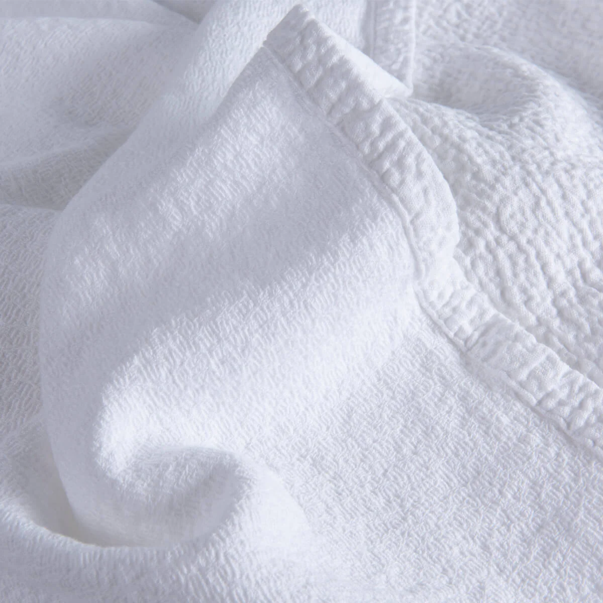 White Textured Matelasse Cotton Bedspread - Image 3