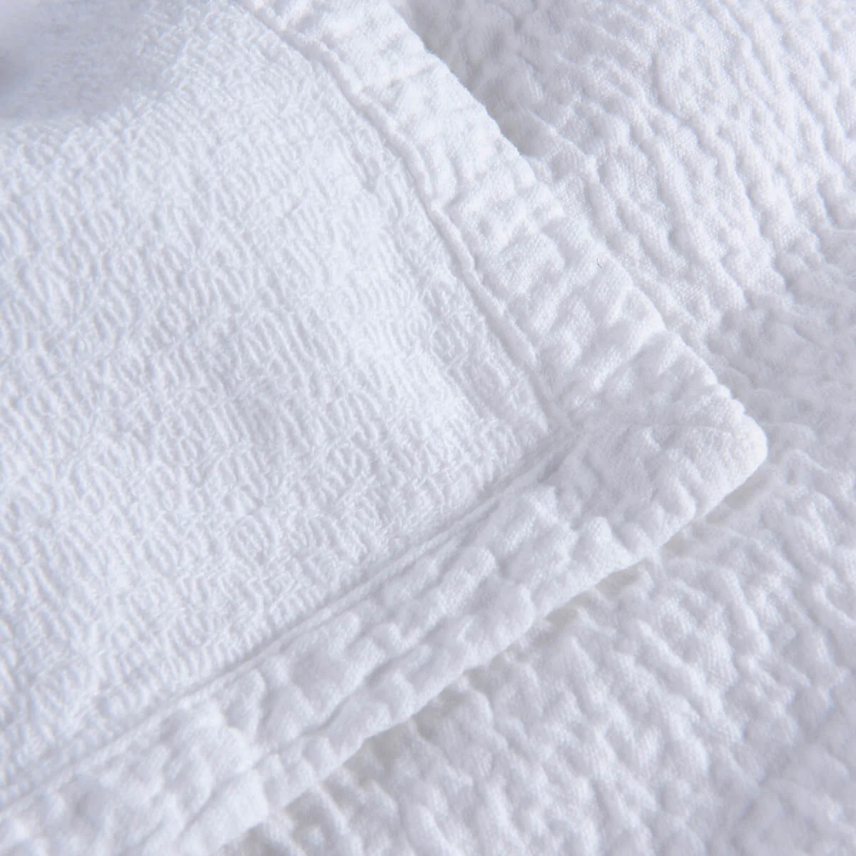 White Textured Matelasse Cotton Bedspread - Image 5