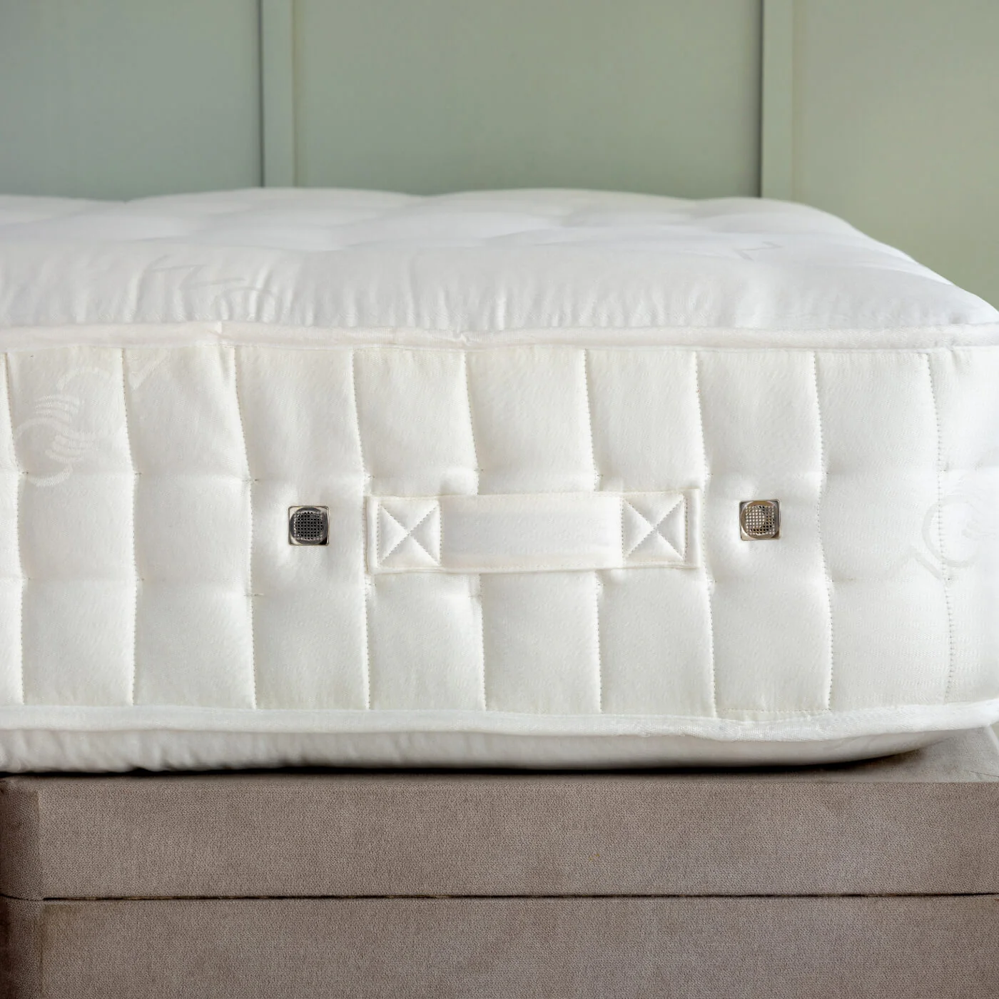 Wool 2000 Pocket Spring Zip & Link Mattress - Firm - Image 3